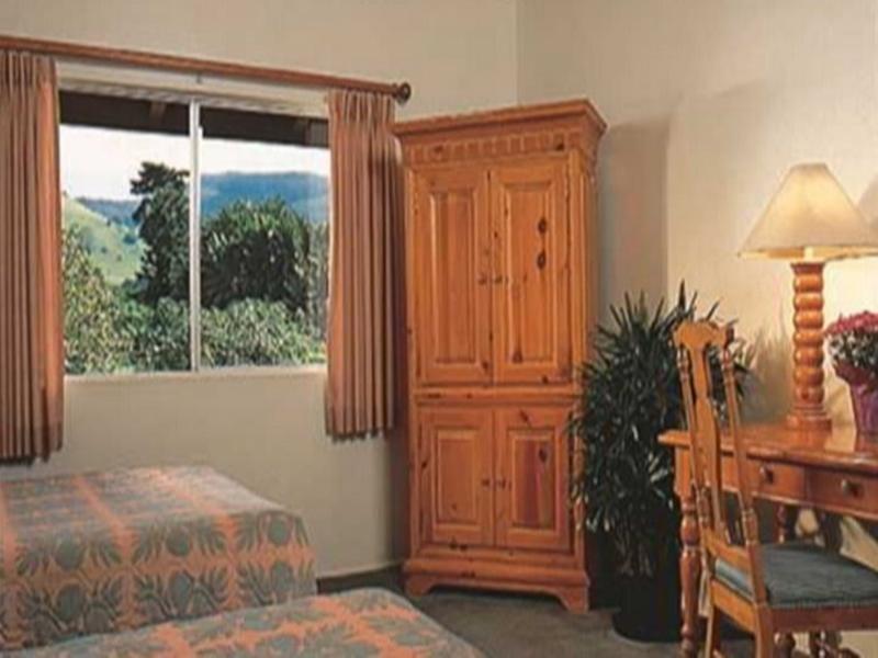 Castle Waimea Country Lodge Room photo